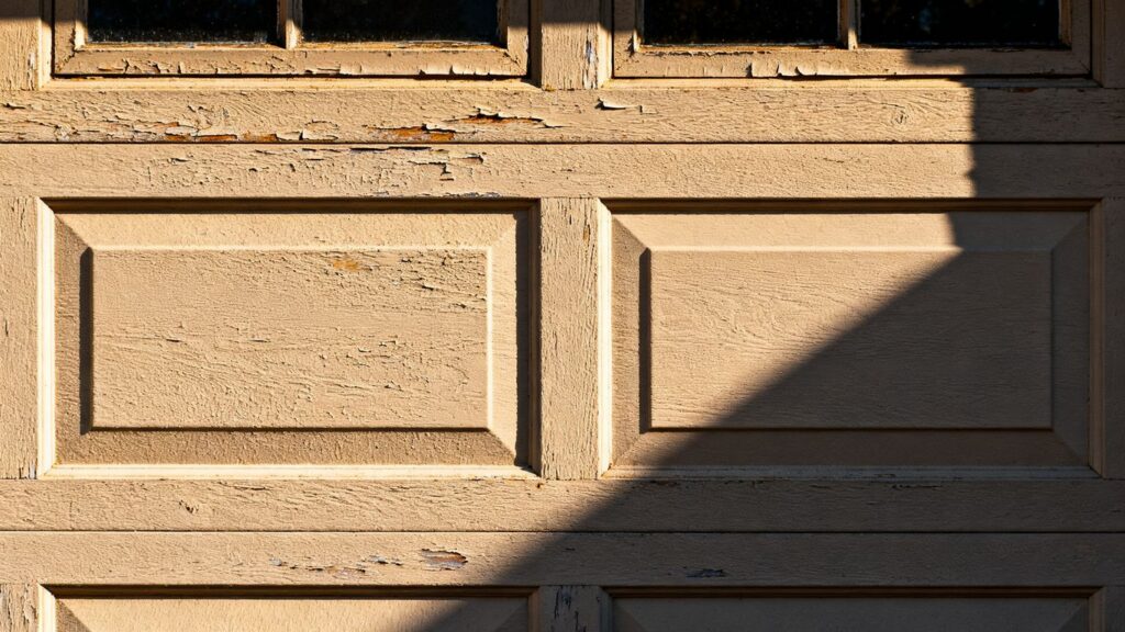 Garage door in Hempstead, NY